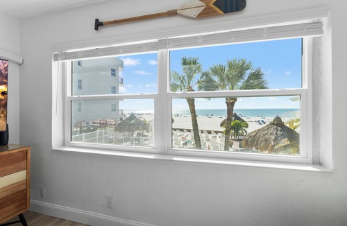 Madeira Beach Condo | Studio Unit Facing Beach 2nd Fl - Surf Song #227