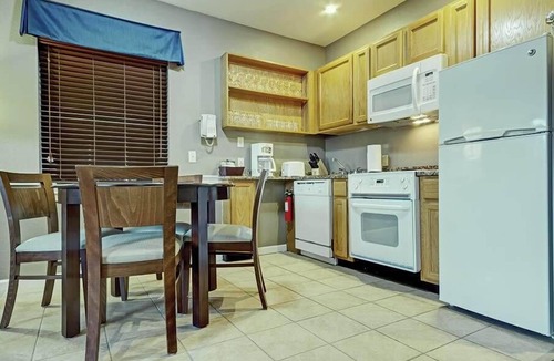 Hancock Condo | Studio Unit - Outdoor Adventures-Ski Jiminy Peak!