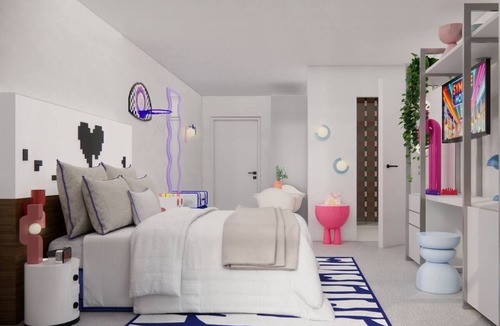 Poitiers Hotel | Studio Unit w/Retro-Gaming Decor | Free On-Site Parking & Pool Access!