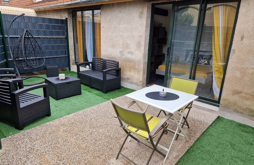 Saint-Amand-Montrond Apartment | Studio Vacances 2 Pers