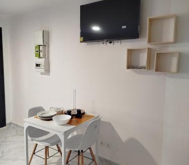 Mantes-la-Jolie Apartment | Studio val Notre dame