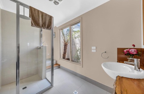 Mallacoota Apartment | Studio Views for Two