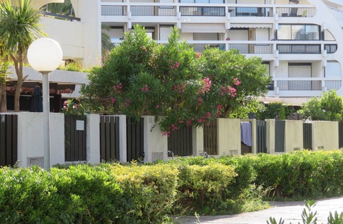 La Petite Motte Apartment | Studio "villa" la Motte du Couchant - 100 m south beach - private parking.