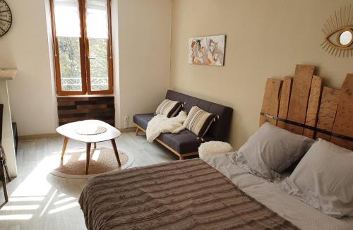 Entrecasteaux Apartment | studio vllage