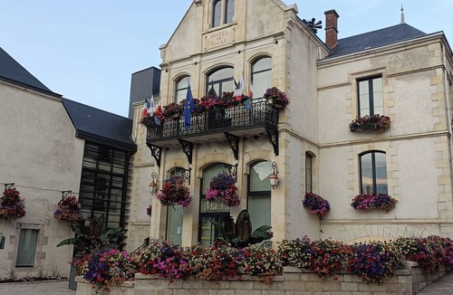 Chatillon-Sur-Loire Apartment | Studio-voyageur Balneo