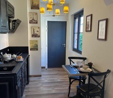 Beauvais Apartment | STUDIO VOYAGE COLONIAL CLIMATISE chic