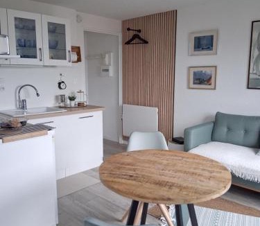 Villers-sur-Mer Apartment | Studio -vue mer résidence Grand Cap