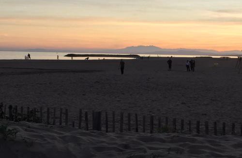 Valras-Plage Apartment | STUDIO VUE PORT ET MER