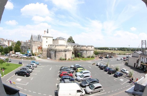 Ancenis Apartment | Studio Vue sur Château