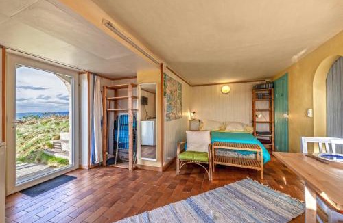 Plomodiern Apartment | Studio vue sur mer