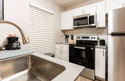 University Hills and Windsor Park Apartment | Studio w/Great Location Near Highway DT-F