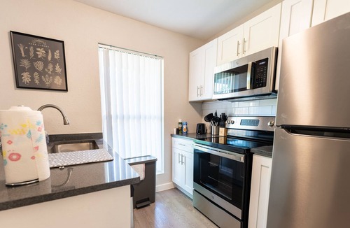 University Hills and Windsor Park Apartment | Studio w/Great Location Near Highway DT-F
