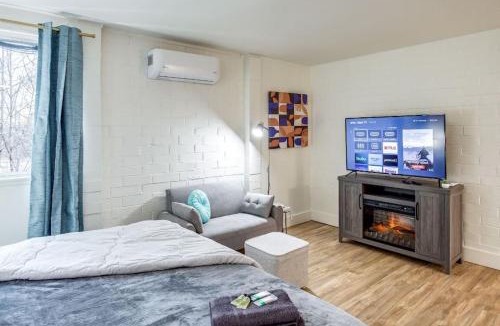 Rochester Apartment | Studio w/King Bed near Dwtn