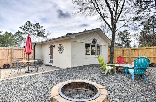 Southern Pines Apartment | Studio w/Patio - Walk to Hikes, Sights & Bites