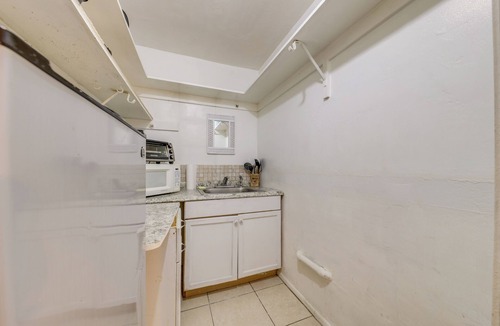 Miramar Apartment | Studio w/Pool Access, 3 Mi to Hard Rock Stadium!