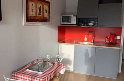 Cabourg Apartment | Studio waterfront Cabourg, garden view