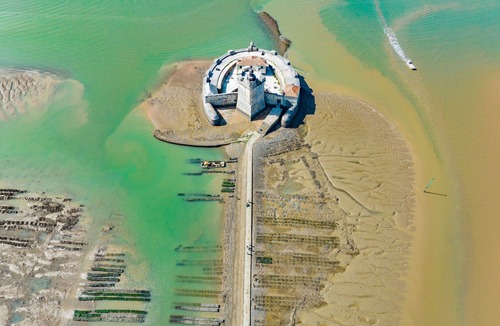 Bourcefranc-le-Chapus Apartment | Studio with Wi-Fi and Air Conditioning