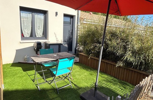 Chasseneuil-du-Poitou Apartment | Studio with garden