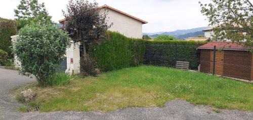 Chauffailles House | Studio Wifi SdB à l'italienne