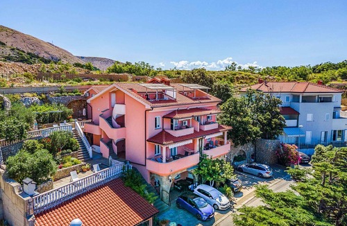 Stara Baska Apartment | Studio With air conditioning and sea view