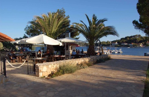 Verunic Apartment | Studio with air conditioning, internet and sea view