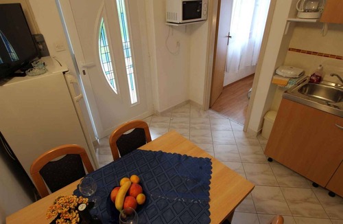 Porat Apartment | Studio with air conditioning and terrace