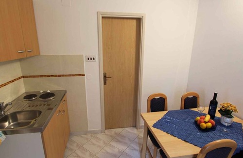 Porat Apartment | Studio with air conditioning and terrace