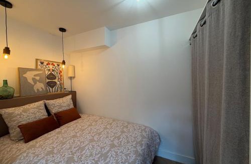 Vals-les-Bains Apartment | Studio with balcony in Vals-les-Bains