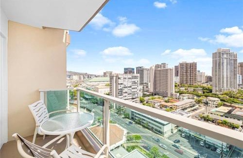 Ala Moana House | Studio with Balcony 1316