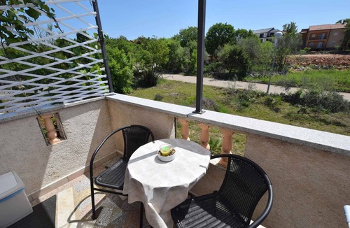 Milcetici Apartment | Studio with balcony and air conditioning
