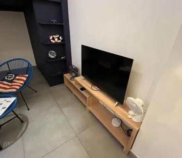 Houilles Apartment | Studio with beach decoration 15 min from Paris