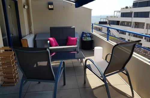 Le Grau-Du-Roi Apartment | Studio with big terrace accés direct beach.