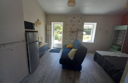 Apremont Apartment | Studio with castle view, 20 minutes from the beach