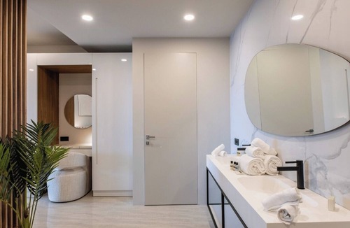 Bellevue Hotel | Studio with direct access to the pool | Villa 4