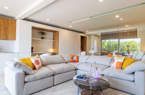 Bellevue Hotel | Studio with direct access to the pool | Villa 6