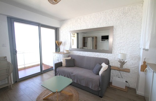 Le Grand Large Apartment | Studio with sea view