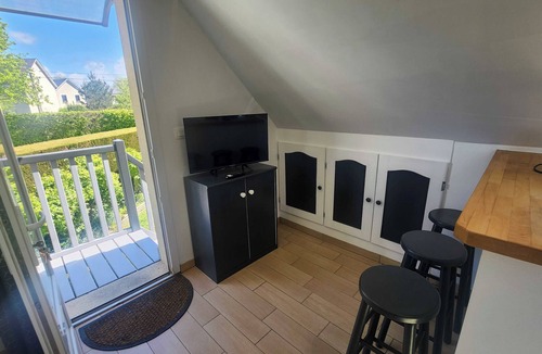 Blonville-sur-Mer Apartment | Studio with garden and terrace
