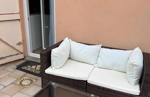 Villerupt Apartment | Studio with Garden