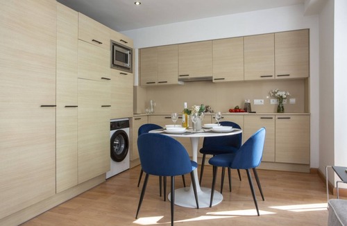 Castello de la Plana Apartment | Studio with green views of Ribalta Park