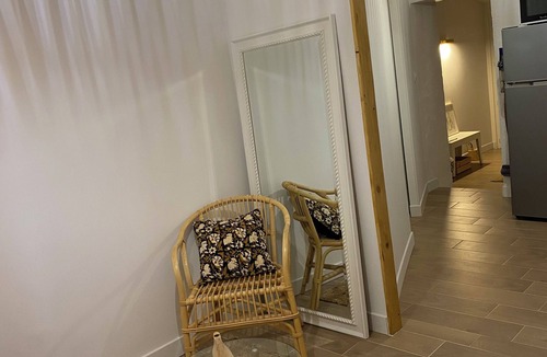 Figanieres Apartment | Studio with Jacuzzi in charming property