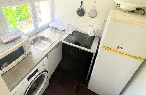 Sarcelles Condo | Studio with kitchen 15min by train from Paris.