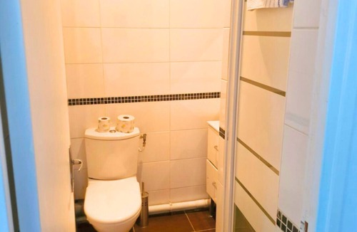 Sarcelles Condo | Studio with kitchen 15min by train from Paris.