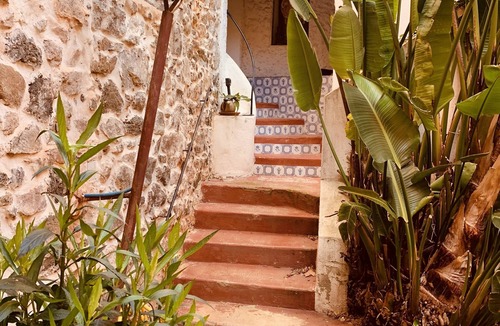 La Garde Apartment | Studio with medieval charm