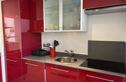 Le Lavandou Apartment | Studio with mezzanine for 6, pool, private parking