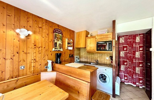 Combloux Apartment | Studio with Mont Blanc view, ideal for 4 people