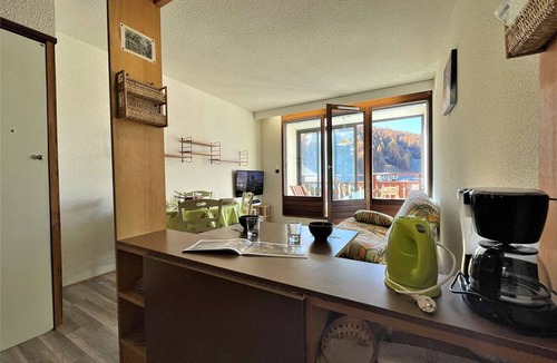 La Joue du Loup Apartment | Studio with Mountain Views, Near Slopes & Shuttle Bus