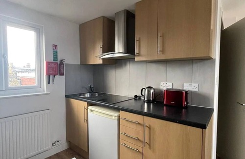 Tottenham Apartment | Studio with Own kitchen & Shower