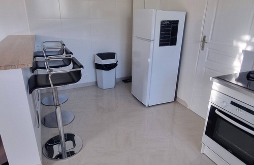 Boisset-et-Gaujac Apartment | Studio with Private Pool, Wi-Fi, and Air Conditioning