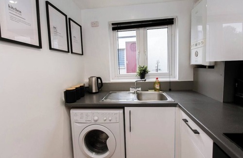 Exeter Apartment | Studio With Parking, By Uni/Hosp