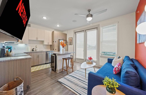 Fort Worth Apartment | Studio with Patio, Pool, Gym, Parking, Queen Bed & More